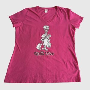 Women's Quilt Diva Tshirt Cartoon Art Funny Lady Pink Vneck Quilter Top Sz XL